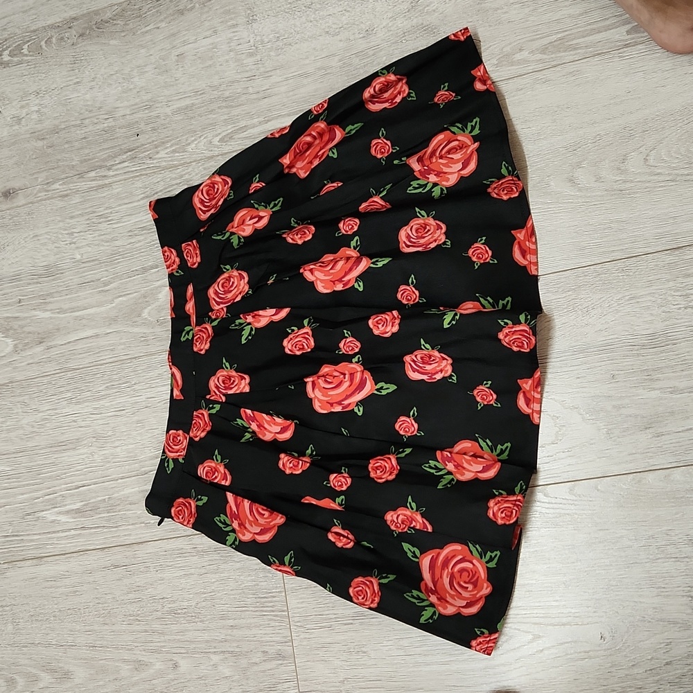 Forever 21 full mini skirt S